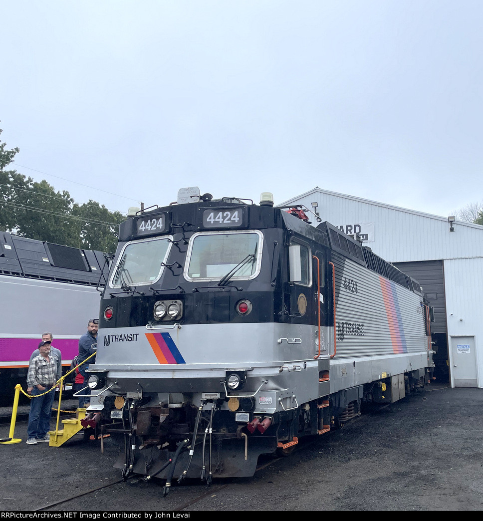 NJT ALP-44 # 4424 at the URHS Facility